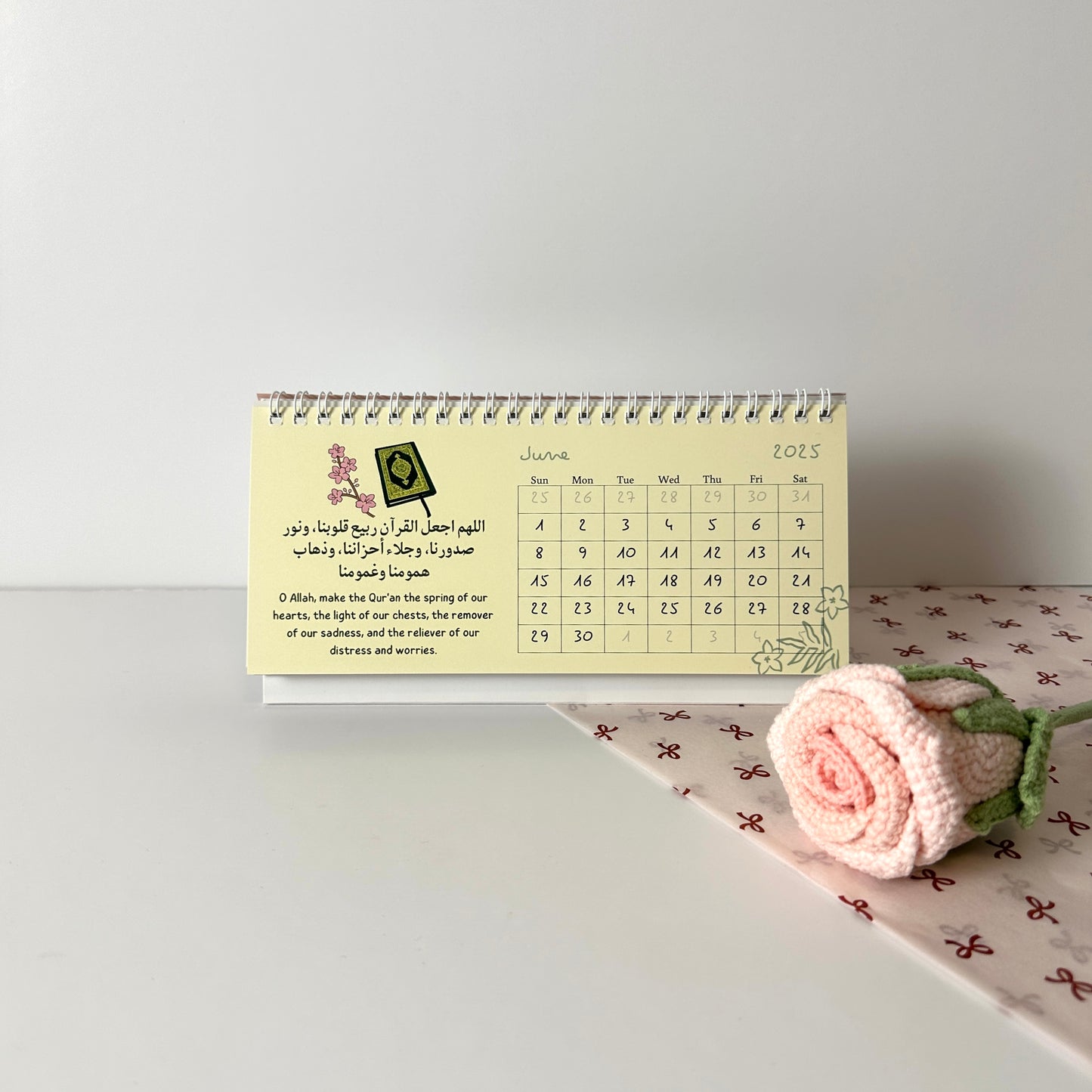 desk calendar 2025