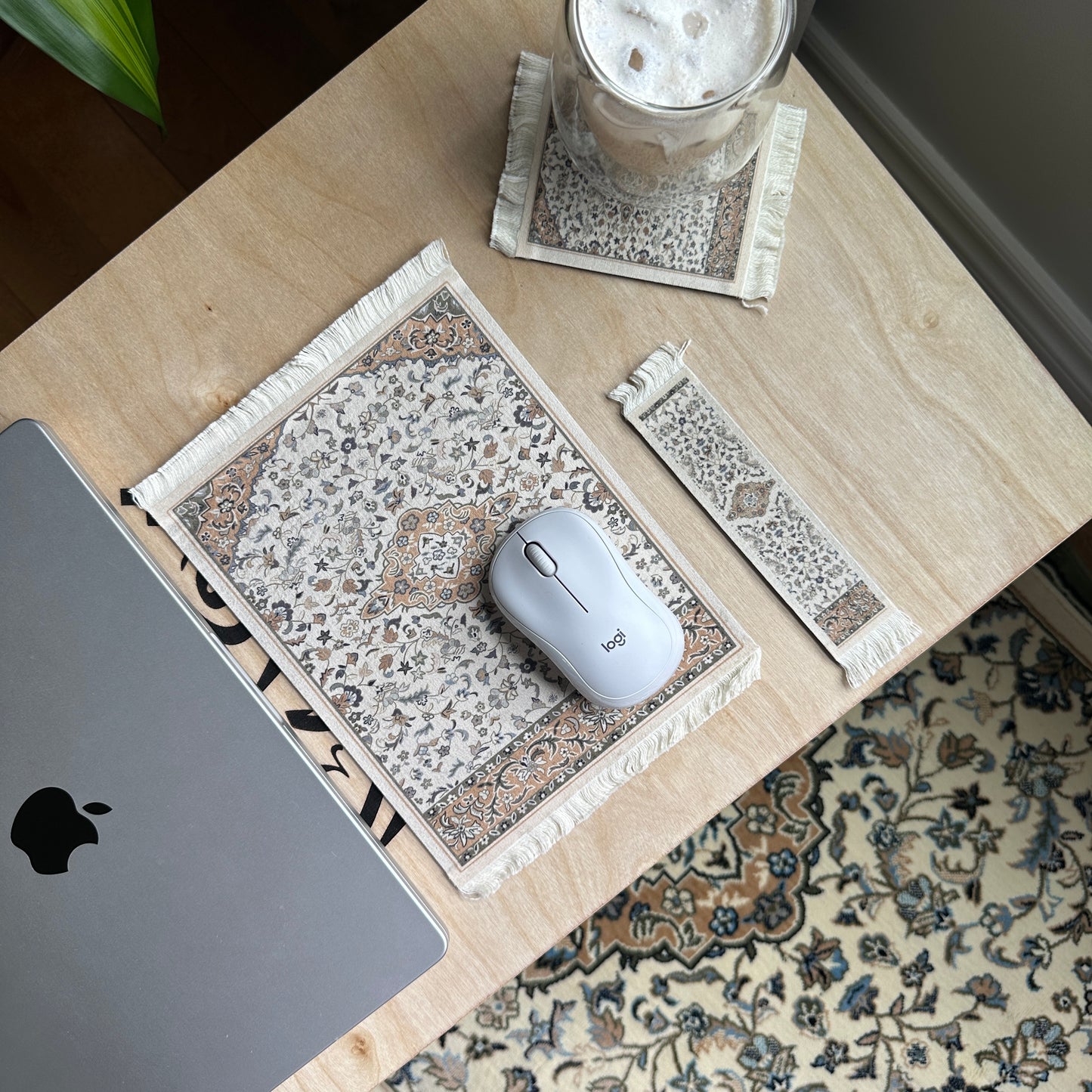 cream desk set