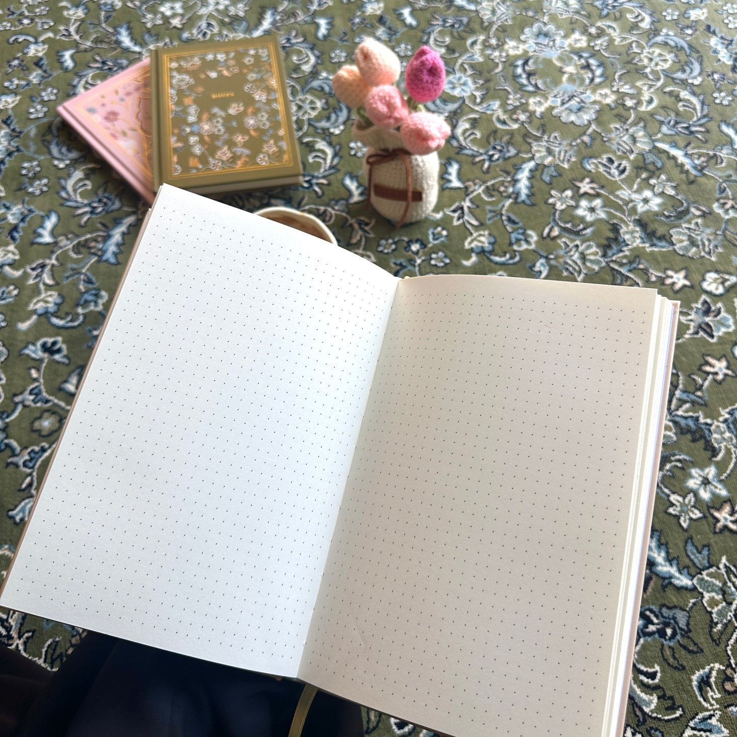 cream rawdah notebook